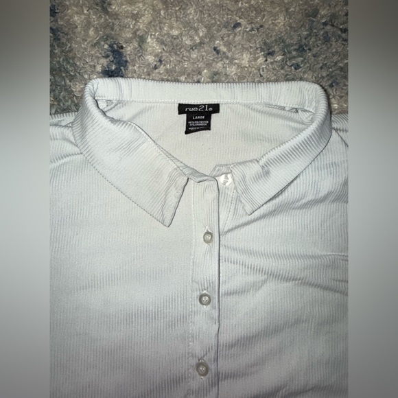 Cropped Button Down - Picture 2 of 3